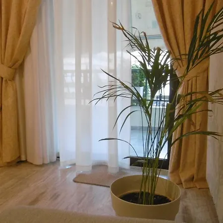 Bright, Elegant Apartmán